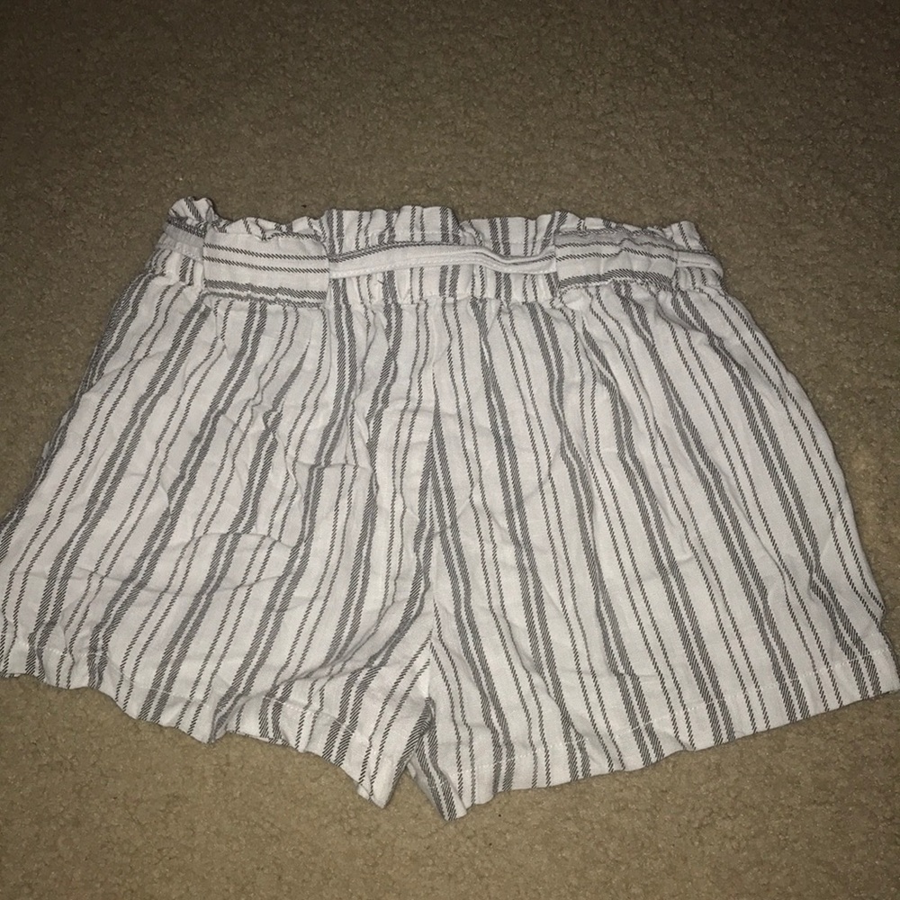 Grey and White Flowy shorts - Picture 2 of 3